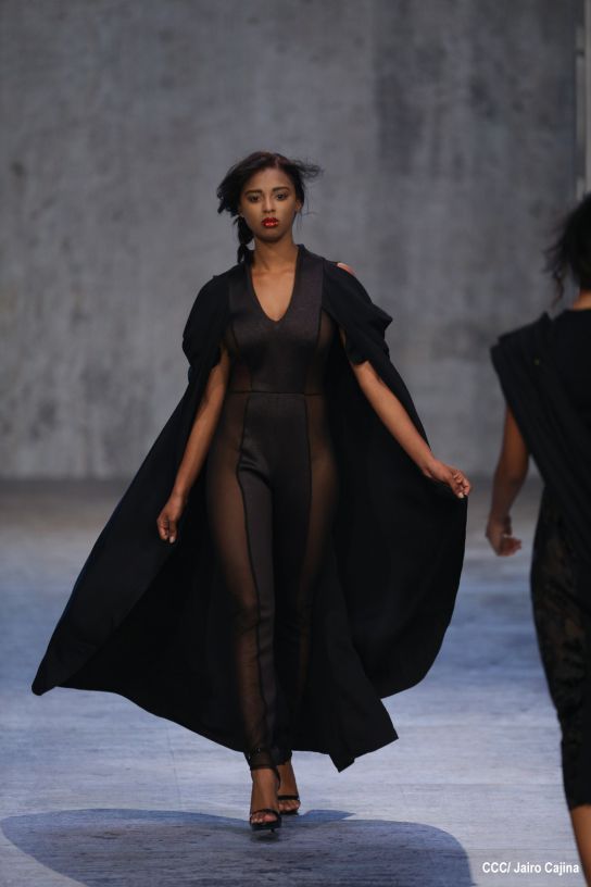 Segunda noche de pasarela en Nicaragua Diseña