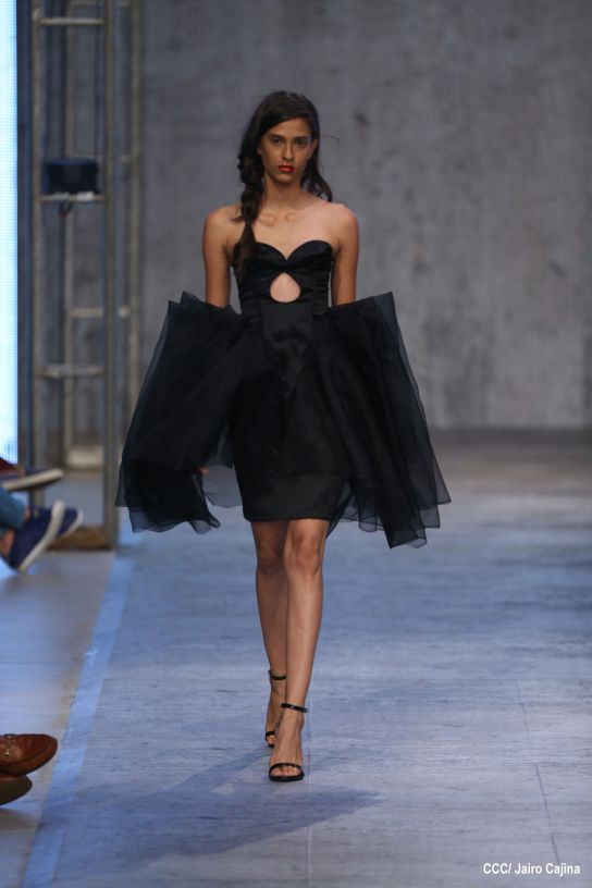 Segunda noche de pasarela en Nicaragua Diseña