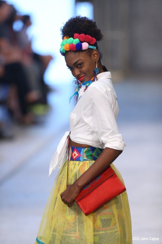 Segunda noche de pasarela en Nicaragua Diseña