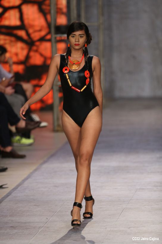 Segunda noche de pasarela en Nicaragua Diseña