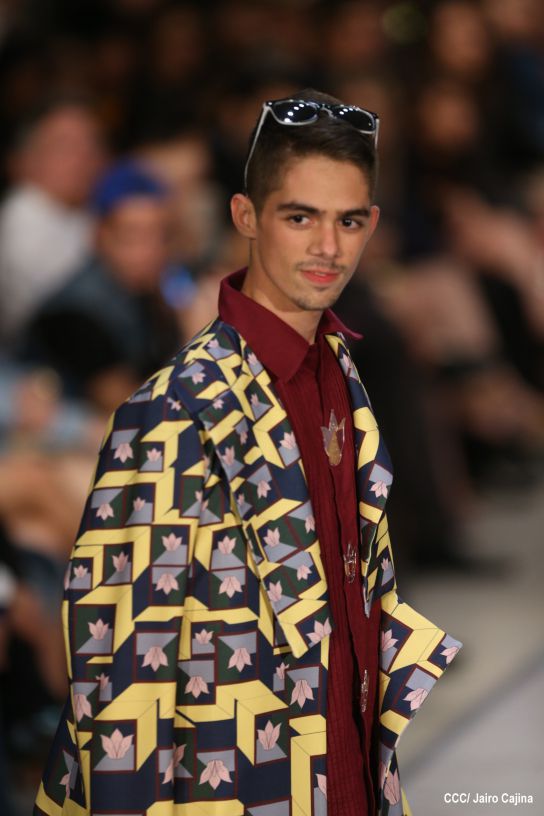 Segunda noche de pasarela en Nicaragua Diseña