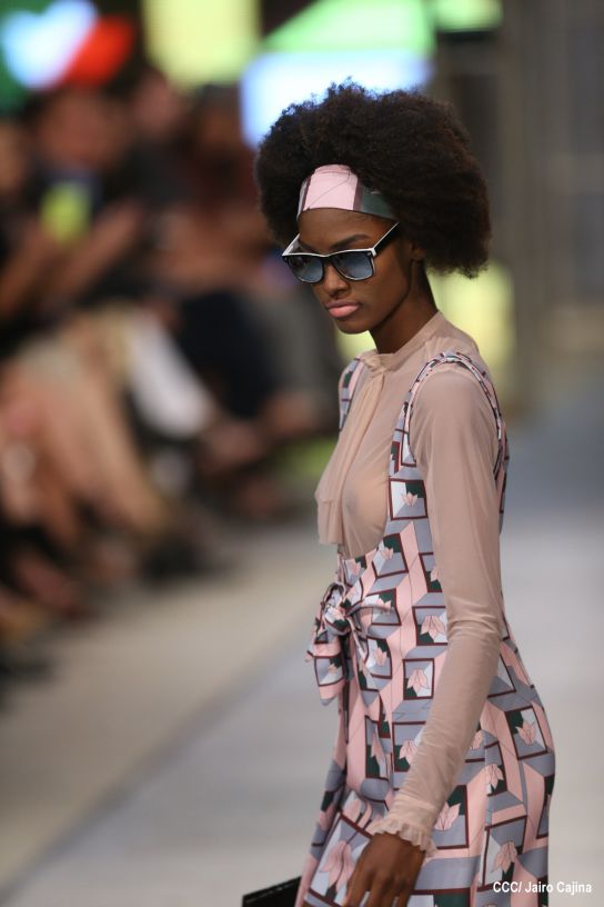 Segunda noche de pasarela en Nicaragua Diseña