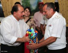 Daniel y Rosario despiden a tripulación de Buque Ruso "Moskva"