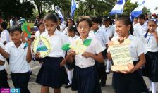 Desfiles escolares en Avenida Bolívar