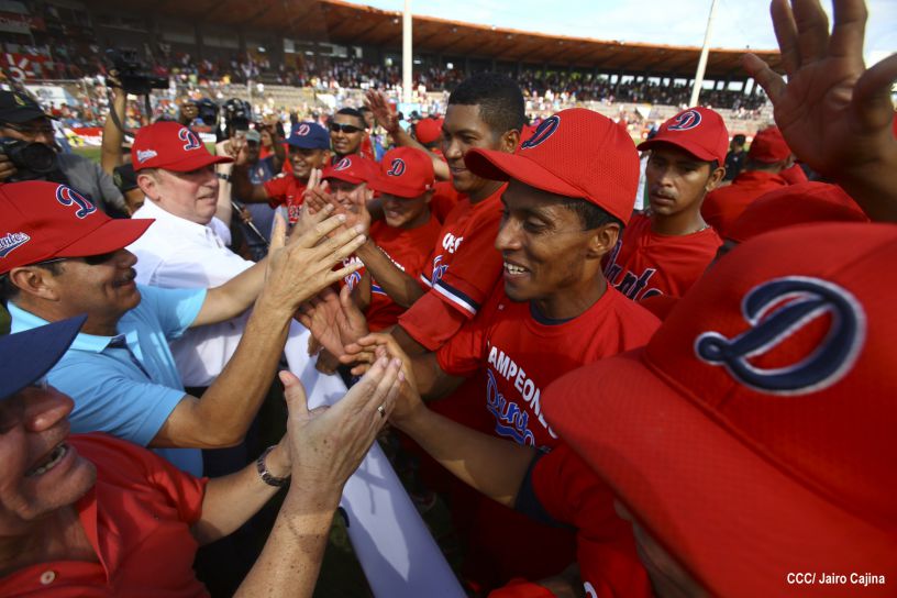 Dantos ganan Final del Pomares 2016