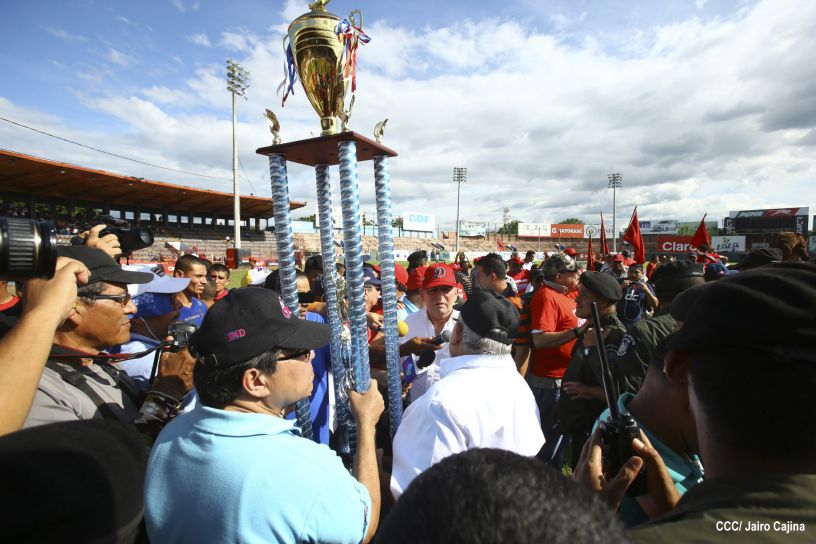 Dantos ganan Final del Pomares 2016