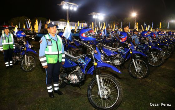 Presidente Daniel entrega nuevas unidades de transporte a la Policía Nacional para fortalecer la Seguridad de las Familias Nicaragüenses