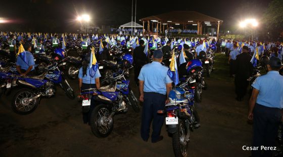 Presidente Daniel entrega nuevas unidades de transporte a la Policía Nacional para fortalecer la Seguridad de las Familias Nicaragüenses