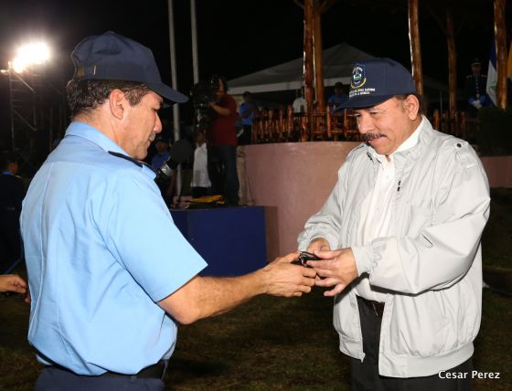 Presidente Daniel entrega nuevas unidades de transporte a la Policía Nacional para fortalecer la Seguridad de las Familias Nicaragüenses
