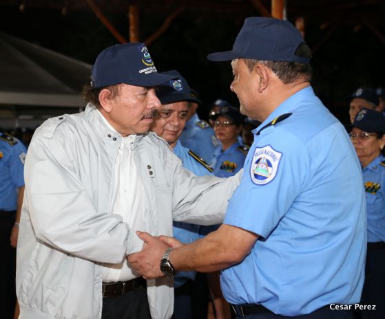Presidente Daniel entrega nuevas unidades de transporte a la Policía Nacional para fortalecer la Seguridad de las Familias Nicaragüenses