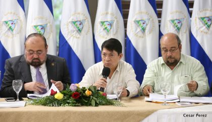 Autoridades nicaragüenses se reúnen con invitados y expertos electorales