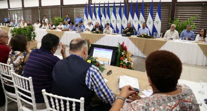 Autoridades nicaragüenses se reúnen con invitados y expertos electorales