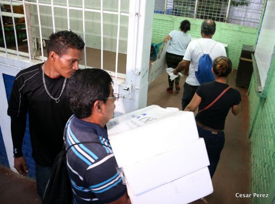 Trasladan material electoral a los centros de votación de todo el país