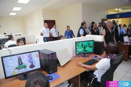 Invitados electorales visitan Centro de Cómputos del CSE