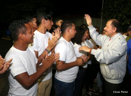 Daniel y Rosario ejercen su derecho al voto