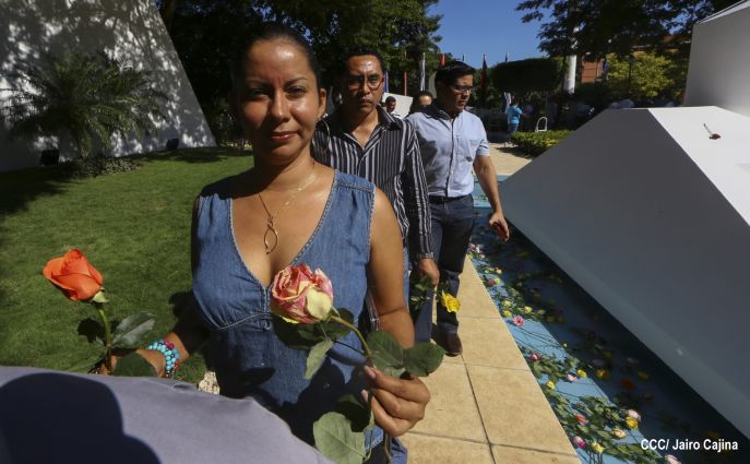 Una Flor para Carlos; 40 Aniversario del Tránsito a la Inmortalidad del Comandante Carlos Fonseca