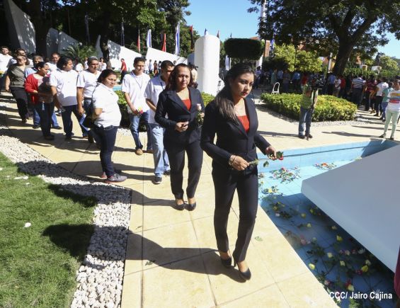 Una Flor para Carlos; 40 Aniversario del Tránsito a la Inmortalidad del Comandante Carlos Fonseca