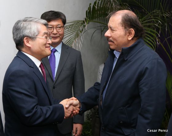 Presidente Daniel se reúne con el Vicepresidente de la Asamblea Nacional de Corea, Sr. Byeong-Seung Park