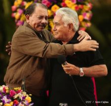 Daniel y Rosario conmemoran 35 aniversario del Asalto al Palacio Nacional