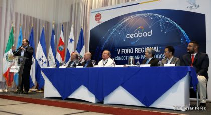 Presidente Daniel clausura V Foro Regional "Conectividad para Todos" del CEABAD