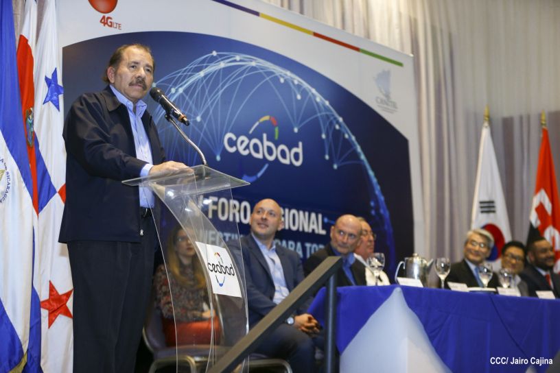 Presidente Daniel clausura V Foro Regional "Conectividad para Todos" del CEABAD