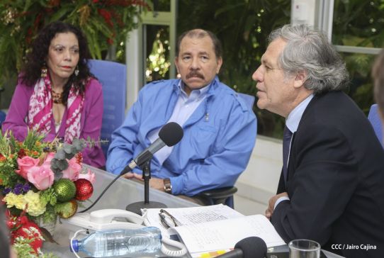 Presidente Daniel y Compañera reciben al Secretario General OEA, Luis Almagro