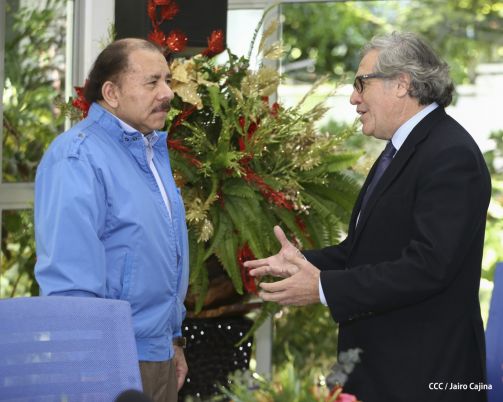Presidente Daniel y Compañera reciben al Secretario General OEA, Luis Almagro