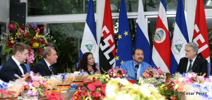 Daniel y Rosario reciben cartas credenciales de los Embajadores de la Unión Europea, Federación de Rusia y Costa Rica