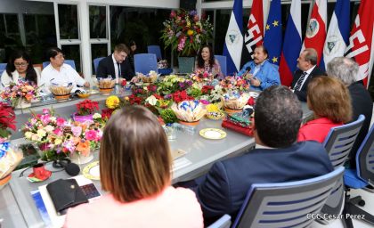 Daniel y Rosario reciben cartas credenciales de los Embajadores de la Unión Europea, Federación de Rusia y Costa Rica