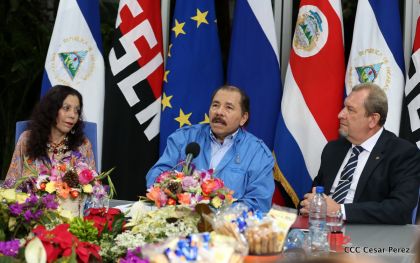 Daniel y Rosario reciben cartas credenciales de los Embajadores de la Unión Europea, Federación de Rusia y Costa Rica