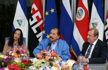 Daniel y Rosario reciben cartas credenciales de los Embajadores de la Unión Europea, Federación de Rusia y Costa Rica