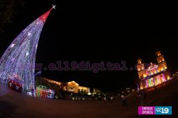 Enciendo el Árbol de Navidad más grande de Nicaragua