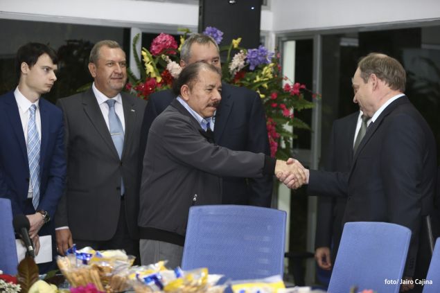 Daniel y Rosario se reúnen con Vice Primer Ministro de Rusia, Dmitri Rogozin