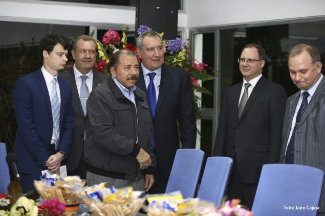 Daniel y Rosario se reúnen con Vice Primer Ministro de Rusia, Dmitri Rogozin