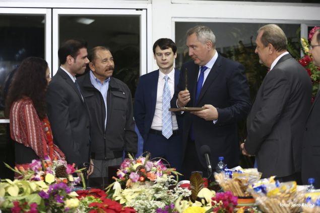 Daniel y Rosario se reúnen con Vice Primer Ministro de Rusia, Dmitri Rogozin