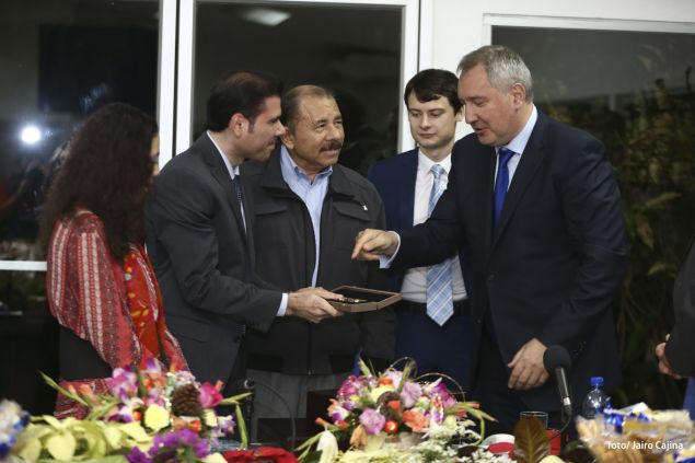 Daniel y Rosario se reúnen con Vice Primer Ministro de Rusia, Dmitri Rogozin