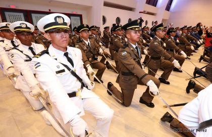 Daniel y Rosario presiden acto de graduación de cadetes del Ejército de Nicaragua