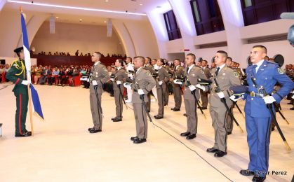 Daniel y Rosario presiden acto de graduación de cadetes del Ejército de Nicaragua