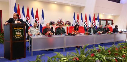 Daniel y Rosario presiden acto de graduación de cadetes del Ejército de Nicaragua