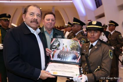 Daniel y Rosario presiden acto de graduación de cadetes del Ejército de Nicaragua