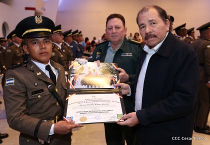 Daniel y Rosario presiden acto de graduación de cadetes del Ejército de Nicaragua