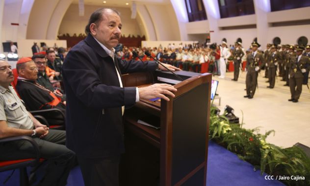 Daniel y Rosario presiden acto de graduación de cadetes del Ejército de Nicaragua