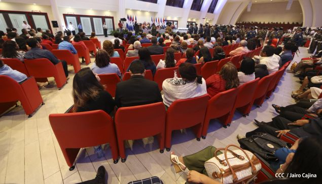 Daniel y Rosario presiden acto de graduación de cadetes del Ejército de Nicaragua