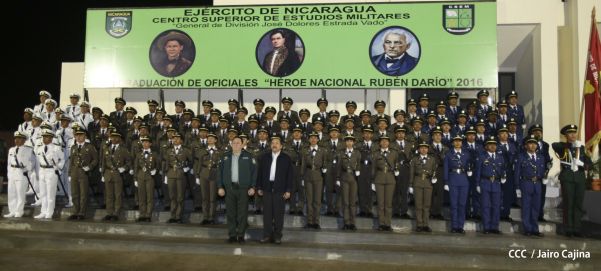 Daniel y Rosario presiden acto de graduación de cadetes del Ejército de Nicaragua