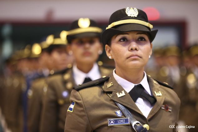 Daniel y Rosario presiden acto de graduación de cadetes del Ejército de Nicaragua