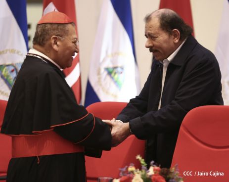 Daniel y Rosario presiden acto de graduación de cadetes del Ejército de Nicaragua