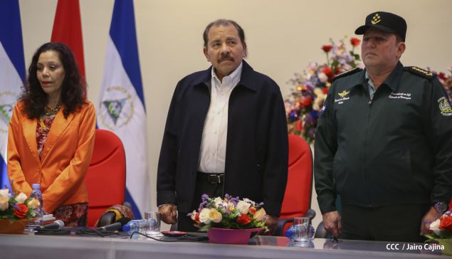 Daniel y Rosario presiden acto de graduación de cadetes del Ejército de Nicaragua