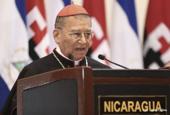 Daniel y Rosario presiden acto de graduación de cadetes del Ejército de Nicaragua