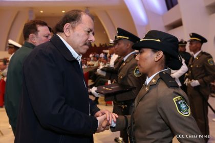 Daniel y Rosario presiden acto de graduación de cadetes del Ejército de Nicaragua
