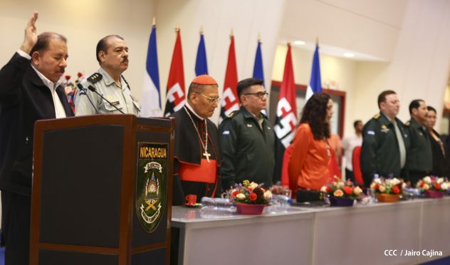 Daniel y Rosario presiden acto de graduación de cadetes del Ejército de Nicaragua